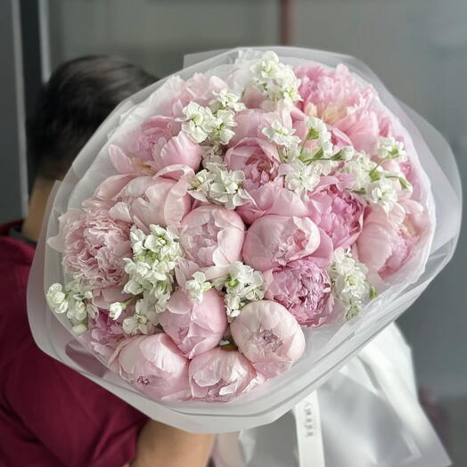 Пионы с матиоллами