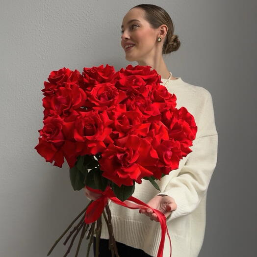 Ажурные красные розы 15 шт