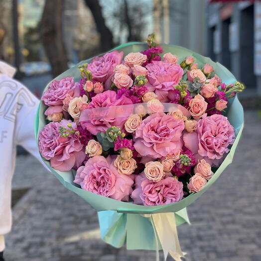Розовый поцелуй💕
