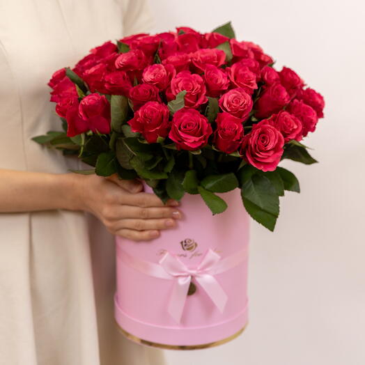 51 малиновая роза Pink Rhodos в коробке