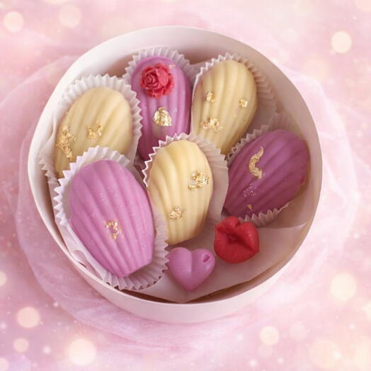 Десерты Мадлен и шоколадный декор