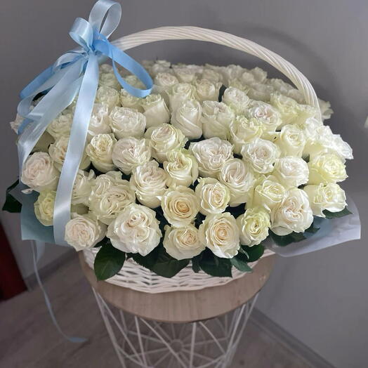 Корзина из 101 розы
