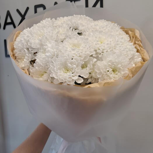 Нежный букет из хризантем