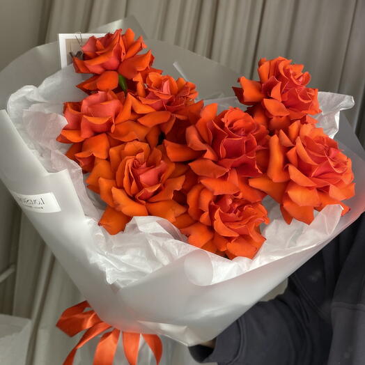 Красные французские розы