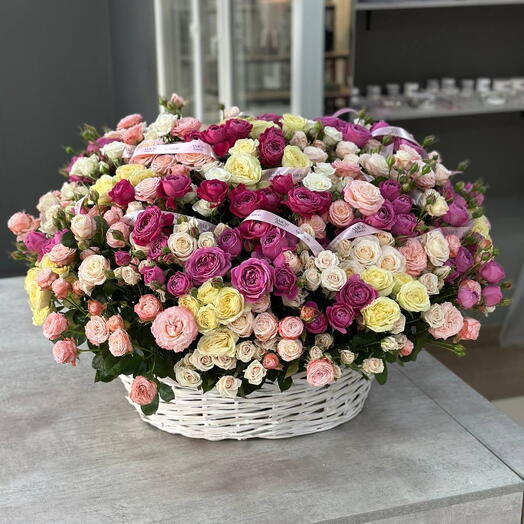 Корзина с цветами премиум