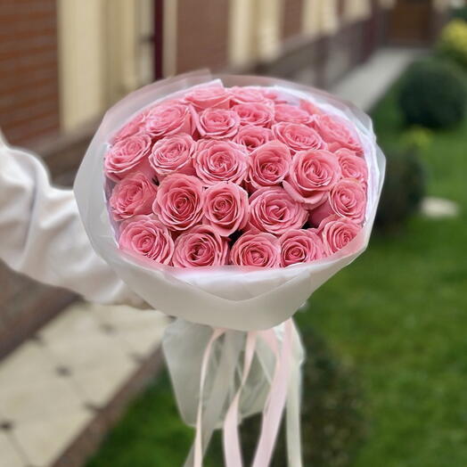 Букет из 31 розовой розы