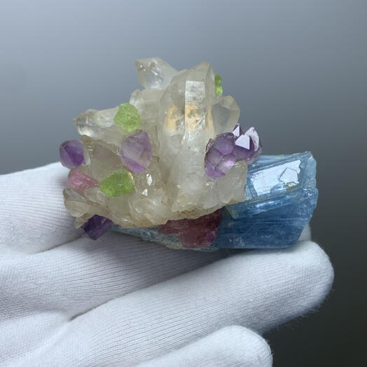Композиция Coolcrystals 070 : аквамарин, аметист, турмалин, хризолит, горный хрусталь