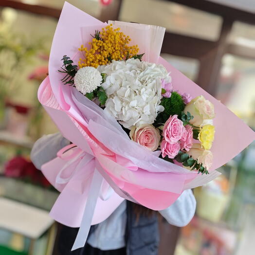 Ласковый  в каждом лепестке