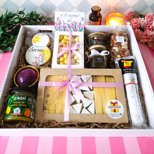 Коробка-самобранка к 8 марта