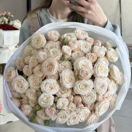 Піоновидні гілкові троянди  🌷