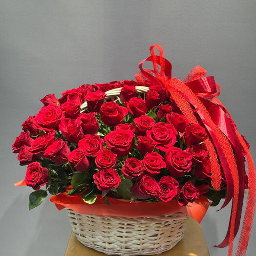 Корзина из 101 розы