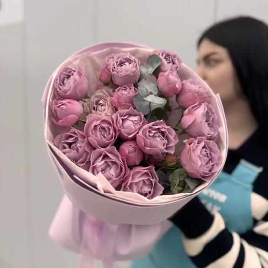 Букет из 5 пионовидных кустовых розочек