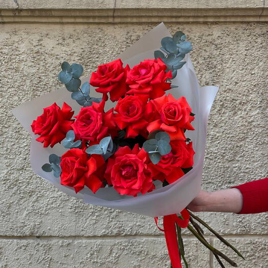 Букет французских роз с эвкалиптом