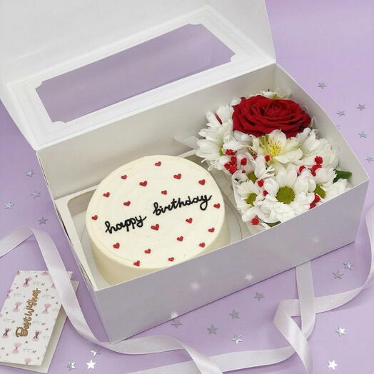Бенто торт Happy Birthday белый с сердечками и Букетик цветов на День рождения
