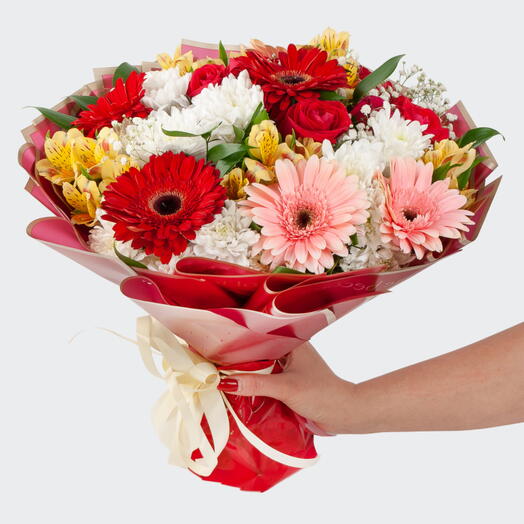 🌼🌼Букет из роз, гербер, хризантема, альстромерии и зелени 🌼🌼