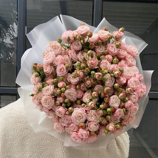 Акция 19 кустовых роз
