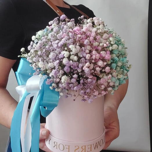 Шляпная коробка с гипсофилой