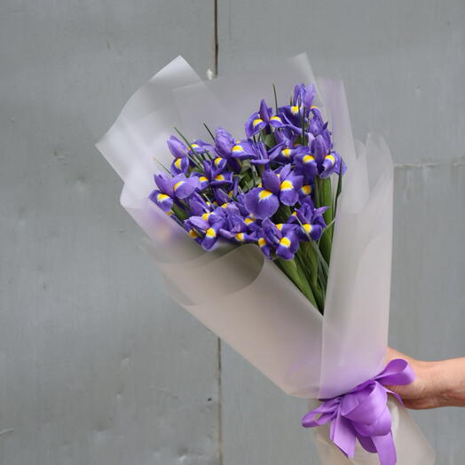 Букет из 25 ирисов