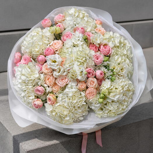 White 🤍 bouquet