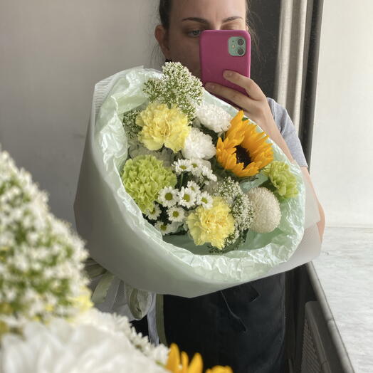 С подсолнухом