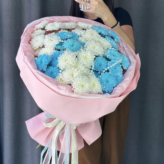 Букет из белых и голубых кустовых хризантем «Bubble Candy» 🤍🩵