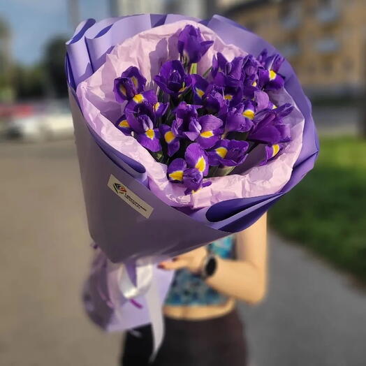 Букет "15 ирисов"
