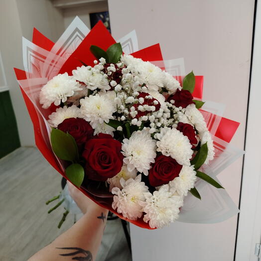Алый акцент