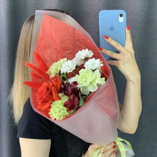 Яркий букет в конверте «Чары🌹»