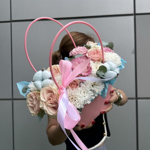 Стильная композиция из кустовых хризантем ,эустом ,роз 🎀💝