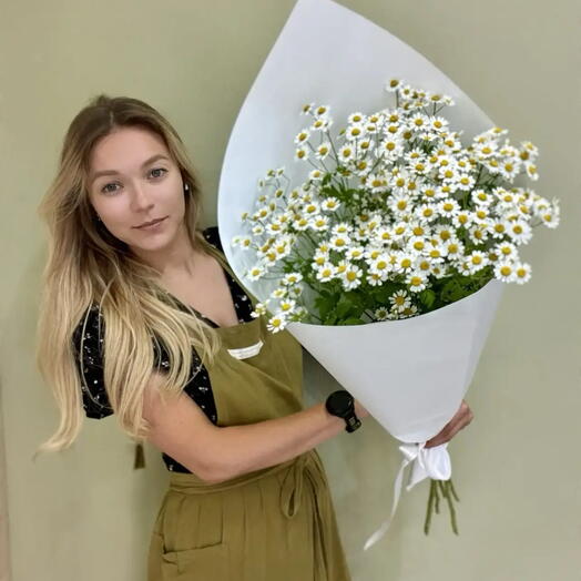 Букет из 5 шт. Матрикарии ( ромашка Камила, танацетум) . Букет из полевых, кустовых ромашек