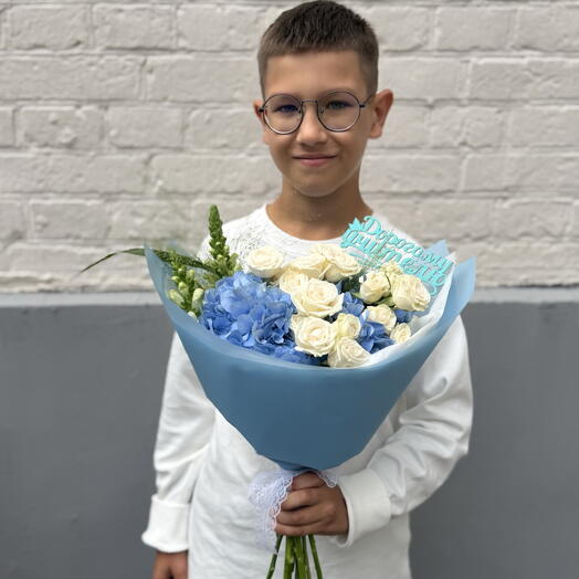 Букет школьника на 1 сентября с гортензией