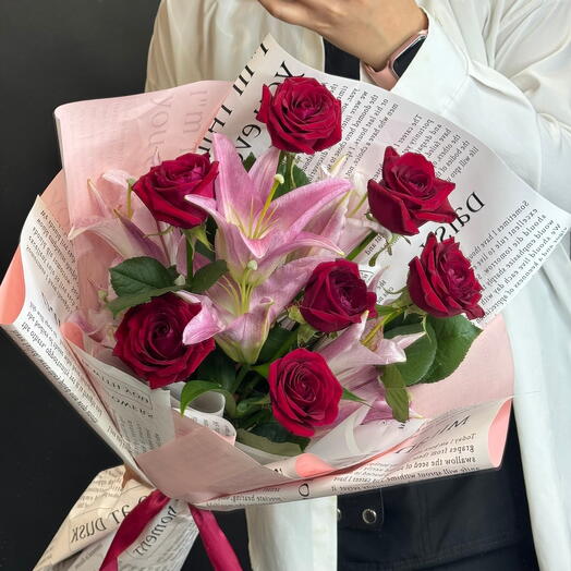 Букет из роз и лилий 🌸