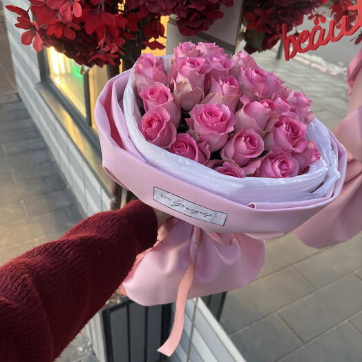 Букет розовых роз🩷