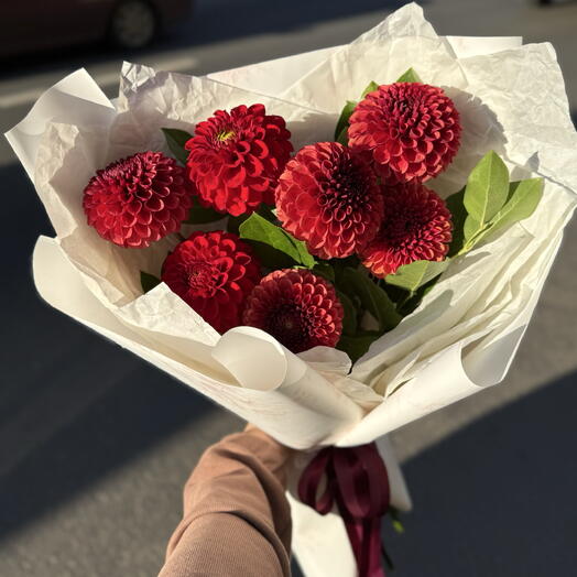 Букет из георгинов ️