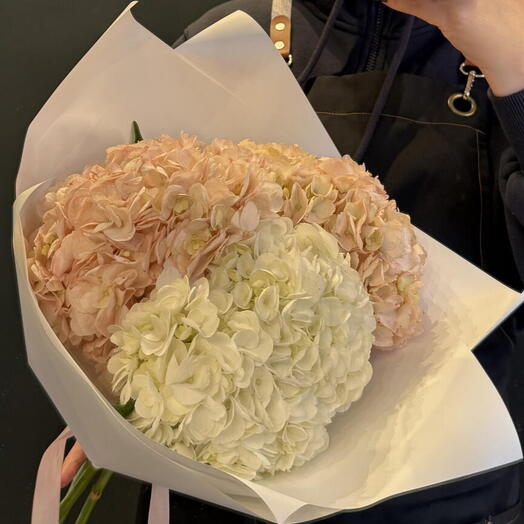 Букет из 3 гортензий 🌸
