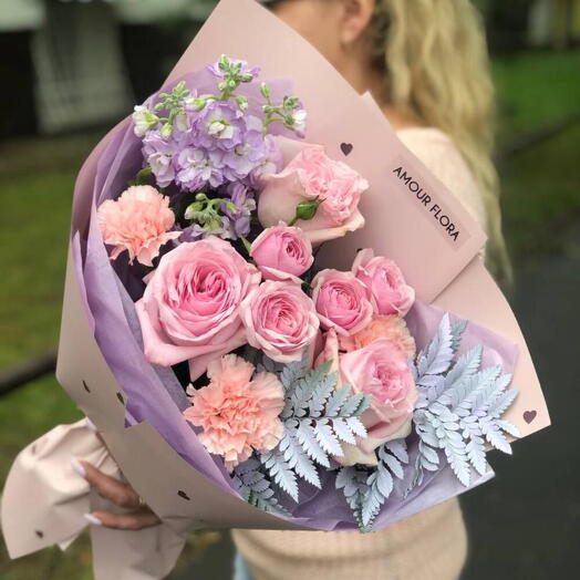 Розовый пломбир