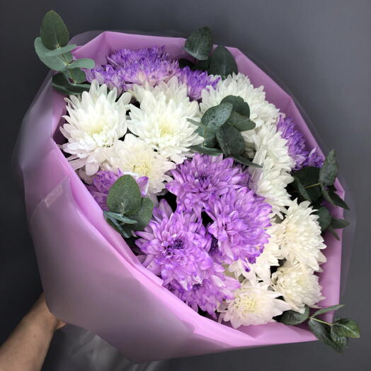 Нежный букет пушистых хризантем с эвкалиптом🌸🌸🌸