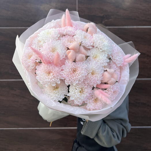 Airy bouquet of bush chrysanthemums, cotton and lagurus