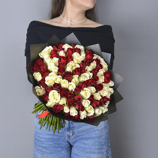 Микс из 101 Красной и Белой розы