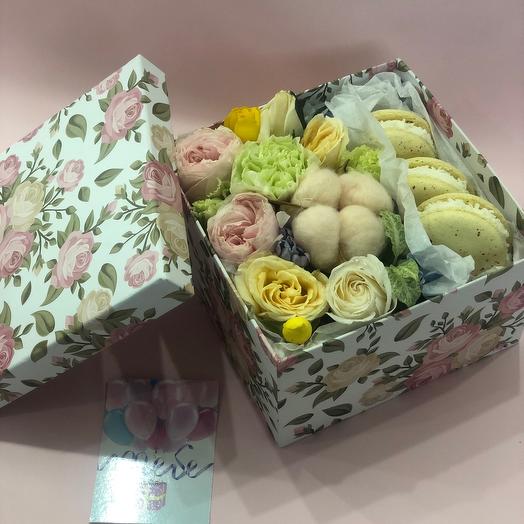 Набір flowers and macarons