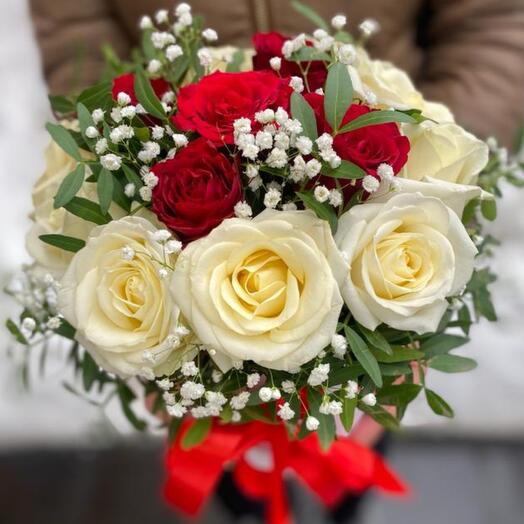 Flowers in the box " Roses for your beloved»