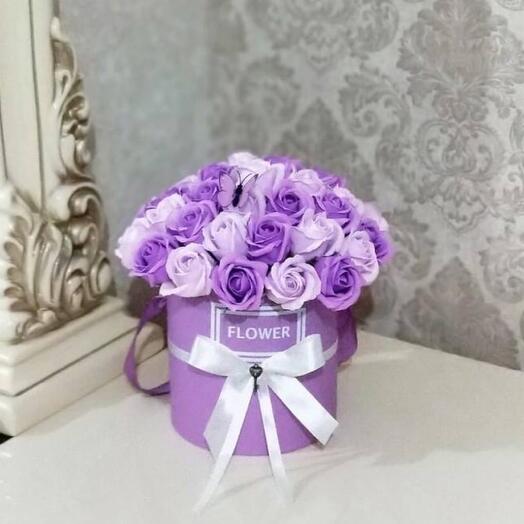 Мыльные Розы в шляпной коробке