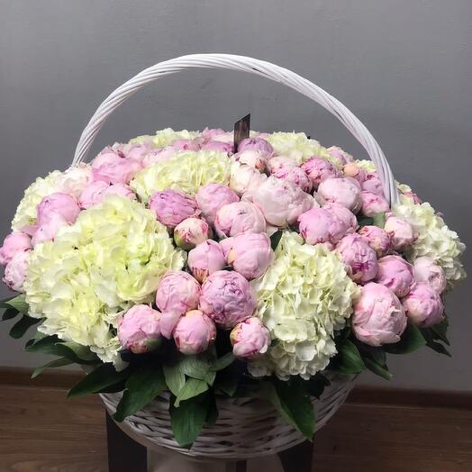 Basket with flowers