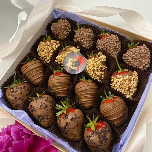 Chocolate Covered Strawberry Set