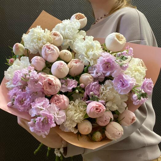 Bouquet of peony rose and mattiola
