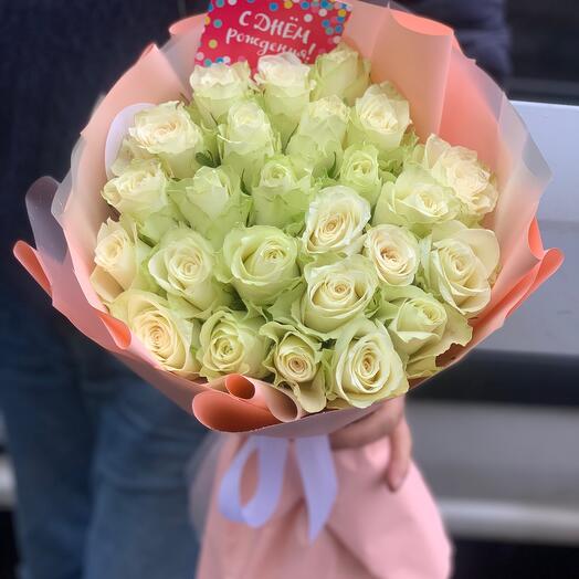 Ramo de rosas fragantes blancas