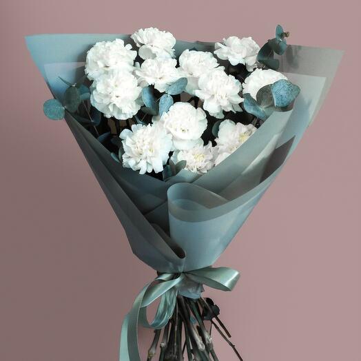 Monobucket of dianthus and eucalyptus