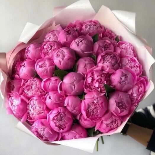 Bouquet of bright pink peonies