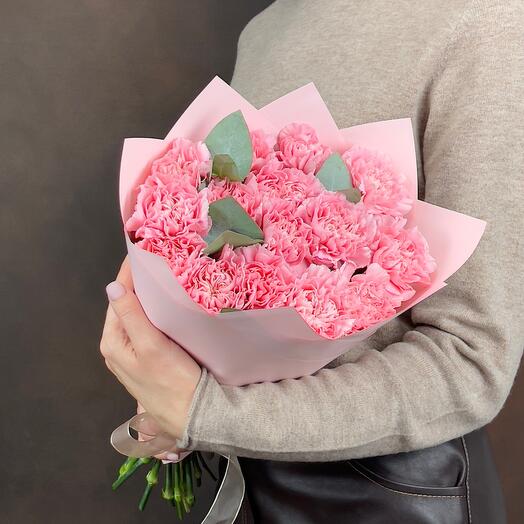 Bouquet of varietal carnations