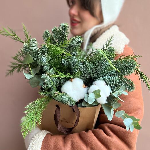 Новогодний букет «Ёлки» (нобилис, ель, хлопок, эвкалипт)